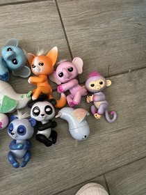 Lot 13 Authentic FINGERLINGS Interactive Toys All Work Great!!  Perfect Gift!!!