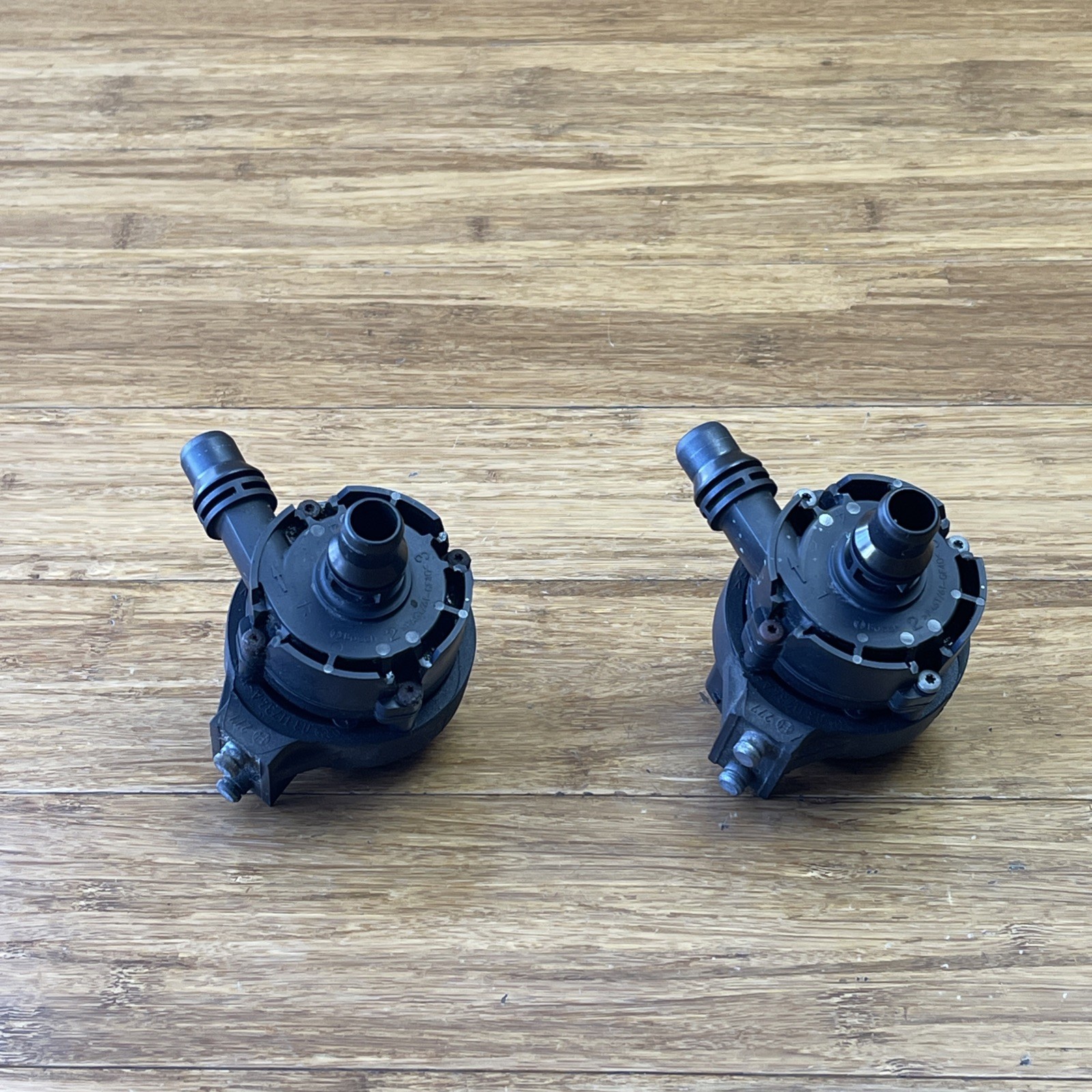 2014-2023 BMW i8 I12 1.5L AWD Engine Coolant Water Pump Unit Set Of 2 OEM