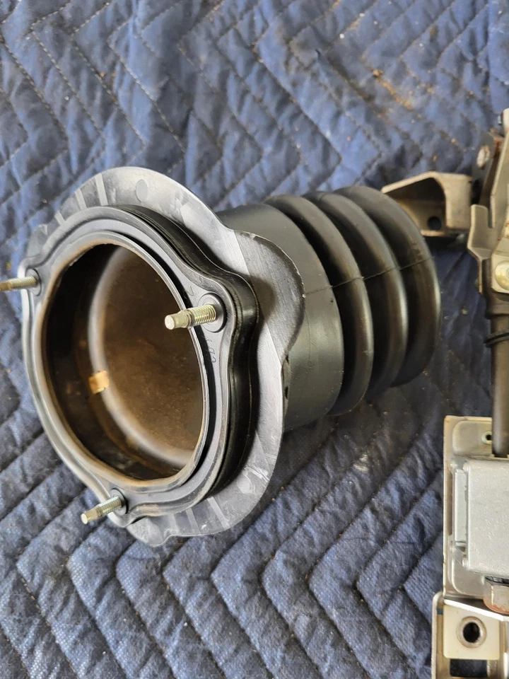 Columna de dirección usada OEM 2018 JAGUAR F-PACE 30T GX73-3C529-EF 17-20 Foto 3 de 4