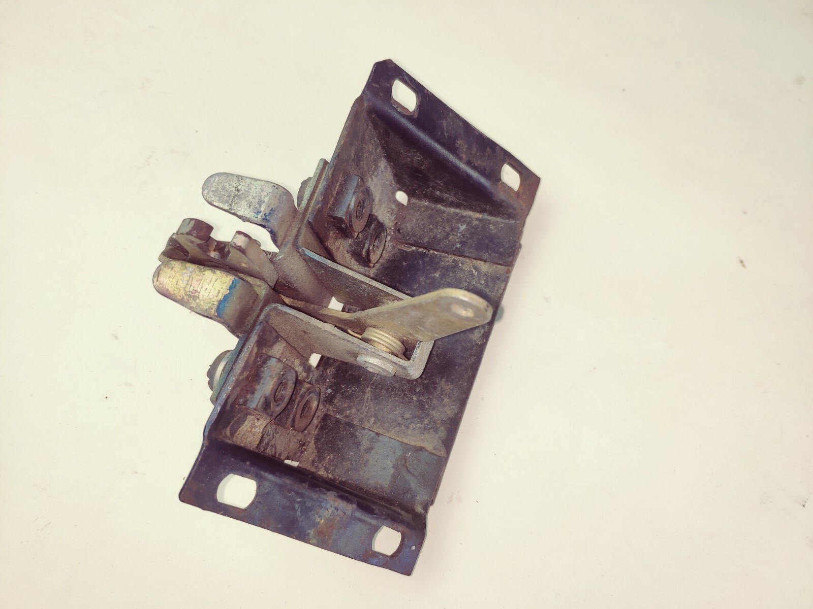 Bentley Eight 1987 REAR TRUNK LATCH 