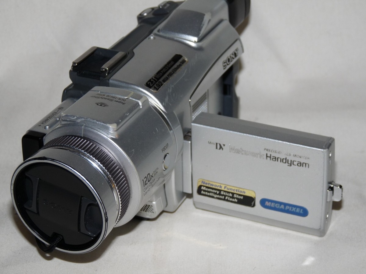 Sony DCR-TRV70 MiniDv Mini Dv Camera Stereo Camcorder VCR Player