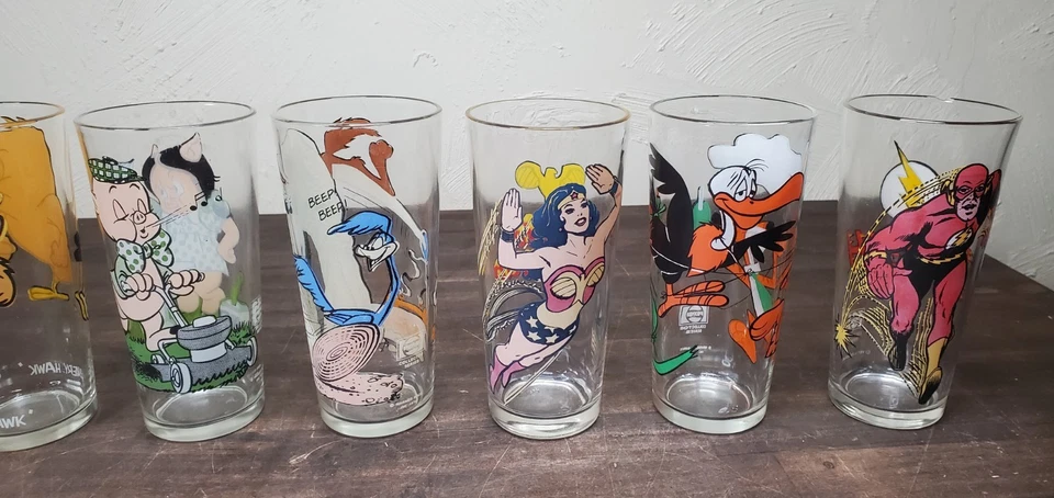 Lote De 9 Gafas Serie Coleccionistas Pepsi Años 70 Looney Toons DC COMICS ¡LEER! Foto 3 de 4