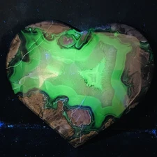Natural Rare Volcanic Agate Crystal Heart carving 3360G (UV reactive crystal)