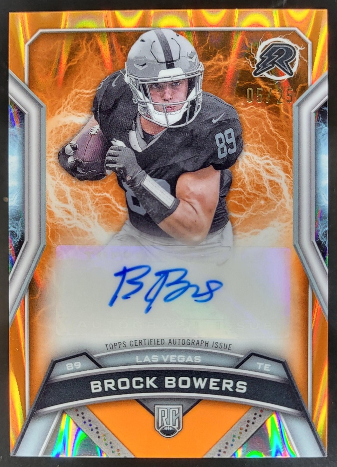 2024 Topps Resurgence Brock Bowers Orange Power Surge /25 RC Auto Raiders DN2