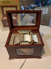 Mr Christmas, Music in Motion. Includes original box and power adapter