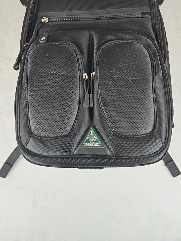 移动边缘扫描快速检查点友好黑色笔记本电脑托架背包 — 第 4/4 张图片