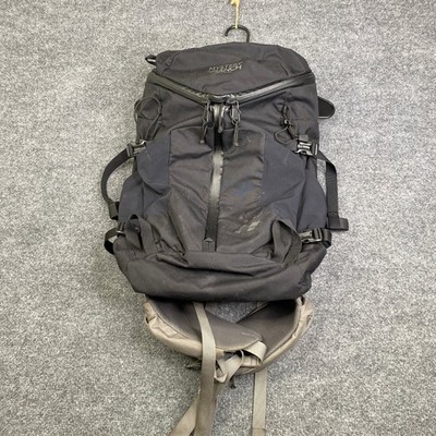 Mystery Ranch Coulee 25 Backpack Black Hiking Daypack 3-Zip Design 30-40in Waist