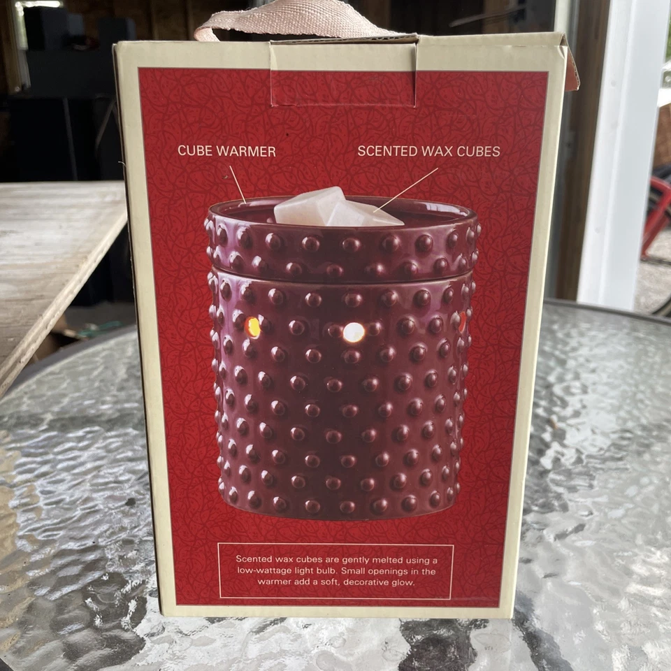 Sonoma LIFE & STYLE 5 PIEZAS CALENTADOR DE CUBO DE CERA PERFUMADA VENTA AL POR MENOR $49.99 Navidad Rojo Foto 3 de 4