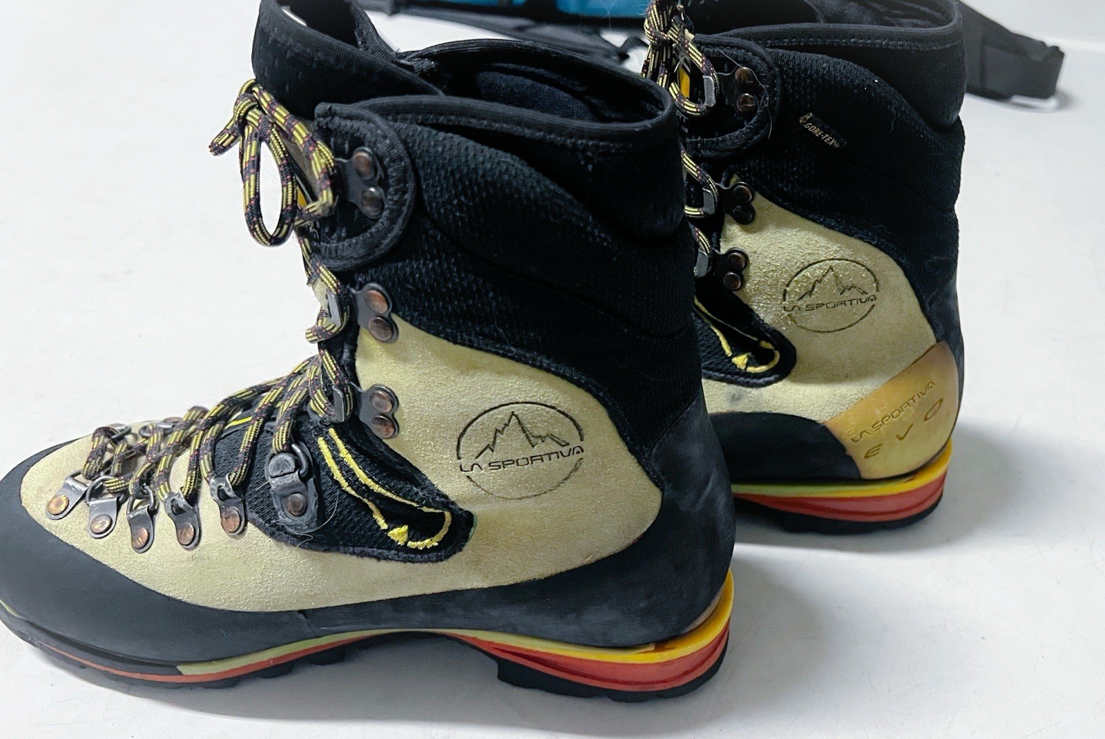 Botas de Montañismo La Sportiva Nepal EVO GTX UE 39,5. US W 8, US M 7