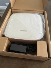 Edge-core EAP102-WW WAP 2.9 Gbps 802.11ax WIFI6 Dualband 4x4:4 MUMIMO Enterprise