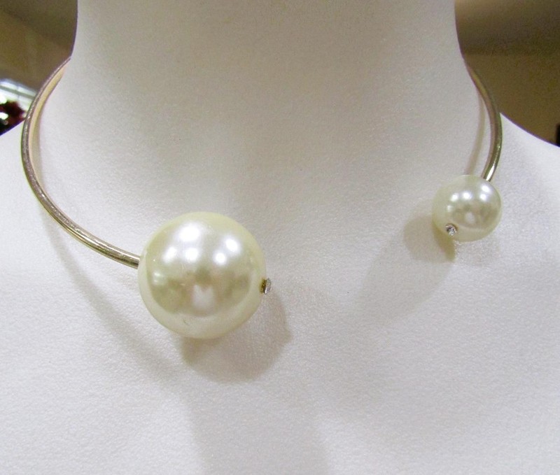 Jewelry Vintage Gold Tone Open Choker or Torque Necklace