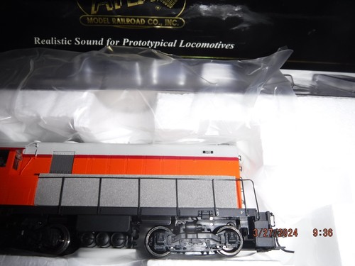 ATLAS MASTER GOLD HO MILWAUKEE ROAD HH660 LOCOMOTIVE #1600 w/SOUND & DCC - NEW! - Picture 4 of 8