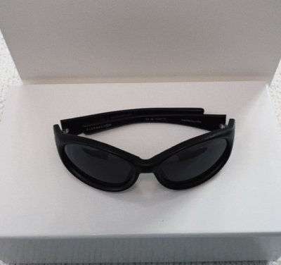 Gentle Monster x Maison Margiela MM104 Leather Black Blue Gentle Monster x Maison Margiela MM104 Leather Black Blue