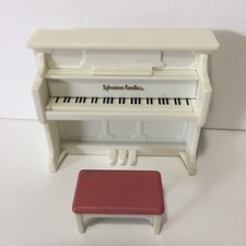 Sylvanian Families Calico Critters - White Piano With Burgundy Bench