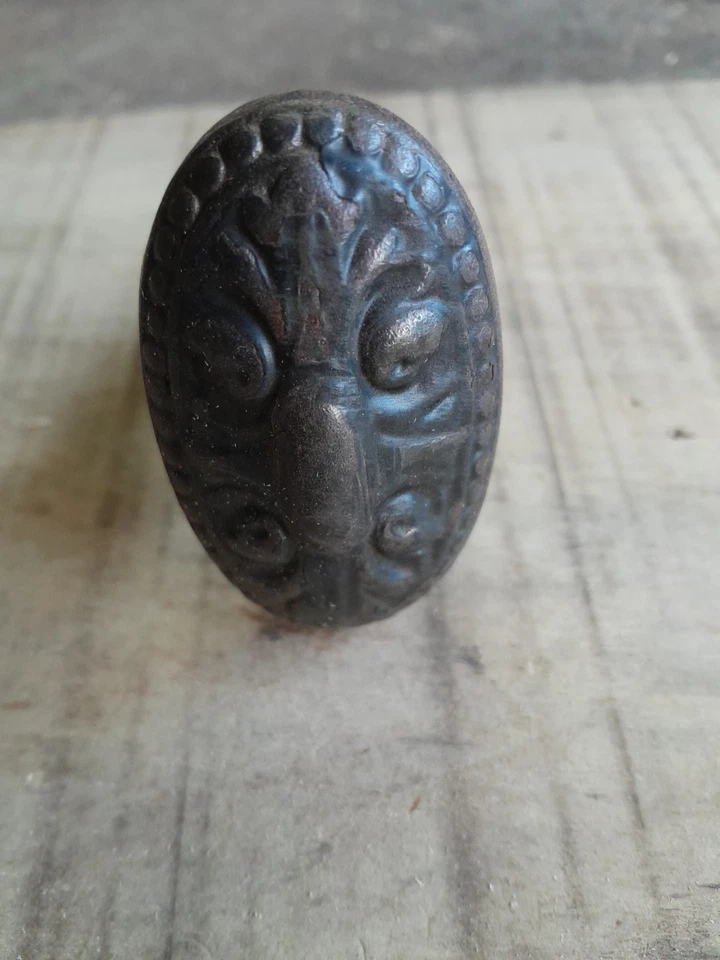 ancien Bouton de porte en Fonte ciselé,Poignée style Renaissance XIX Ème Siècle - Photo 2/4