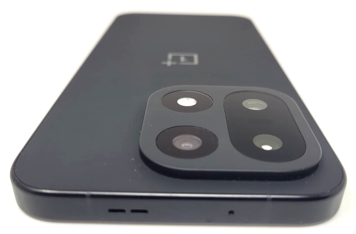 OnePlus 15 16GB+512GB Infinite Black Unlocked Dual SIM (North