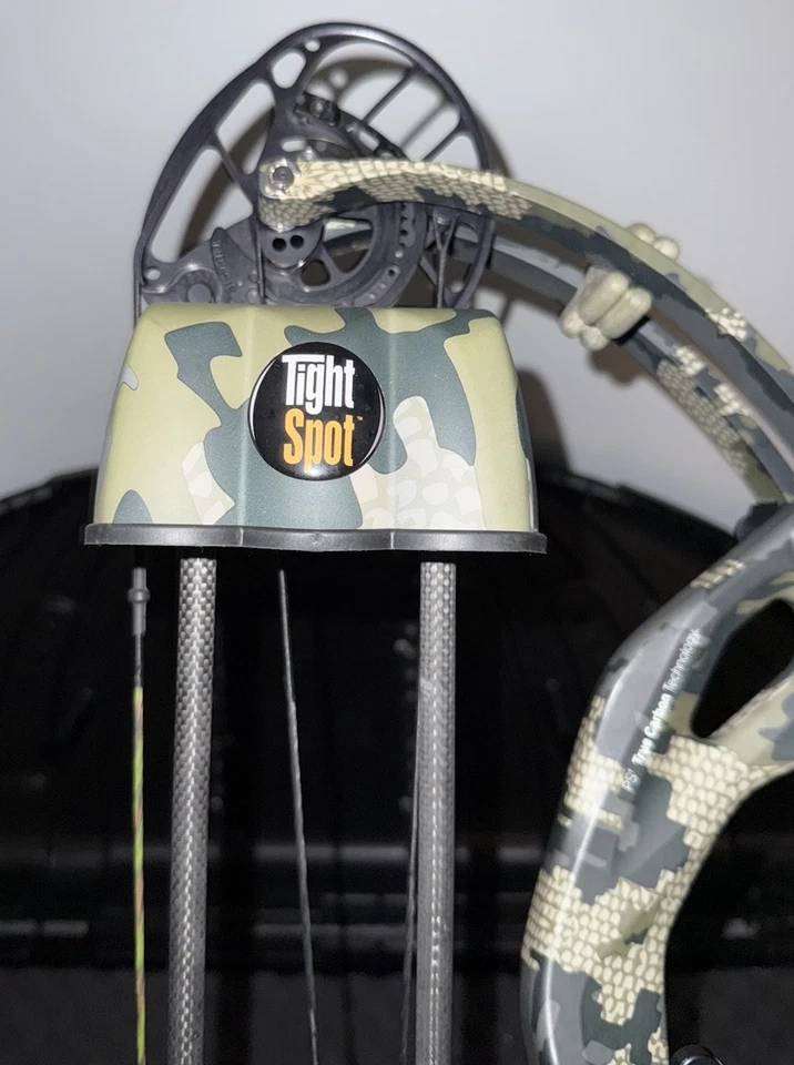 Arco composto preto PSE Stealth Carbon Air 35" destro 50-60 lb 26,5-32" - Imagem 2 de 4