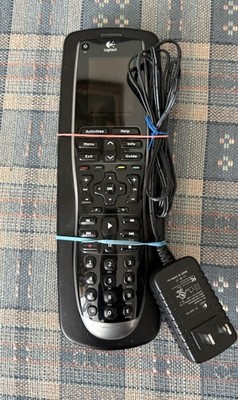 Logitech Harmony 900 Touch Screen Universal Remote, Cradle, Charging Dock Works!