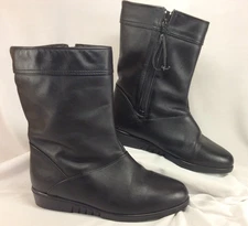 TOE WARMERS Women 7W Black Leather FauxFur Lined Winter Boot Side Zip Canada EUC