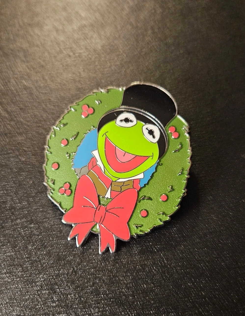 Disney Pin Muppet Christmas Carol Advent Calendar Kermit Frog As Bob Cratchit