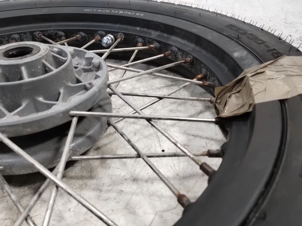 2016 Moto Guzzi V7 II Stornello 前轮圈直轮(无轮胎)18  — 第 3/4 张图片