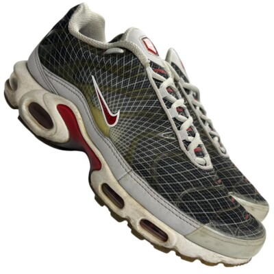 air max plus wave grid