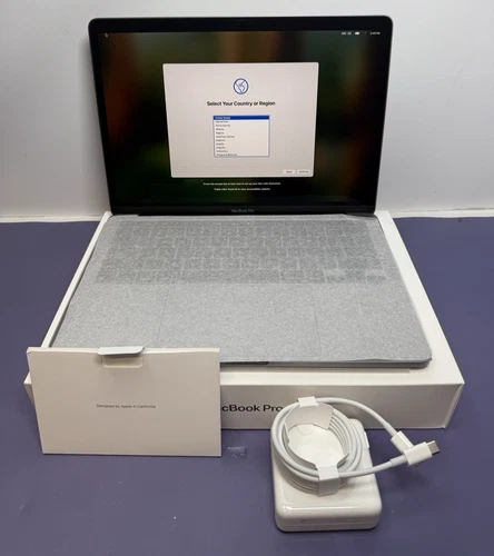 Apple MacBook Pro M1 13" 2020 8-Core 16GB RAM 256GB SSD Space Gray *Open Box*
