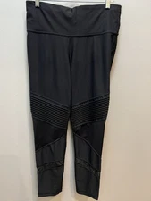 Xersion Lounge Fitted Leggings with Mesh Detailed Bottom Sz L