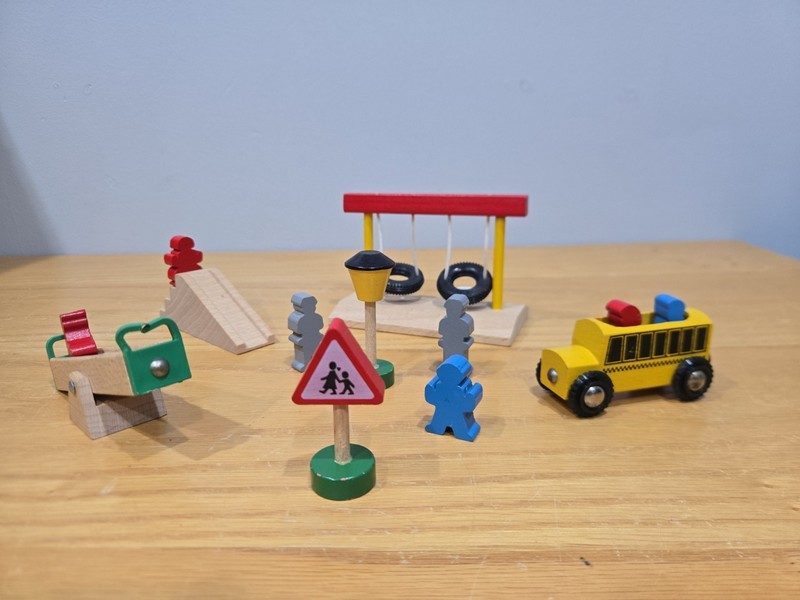 Brio School Wooden Railway Set #33260 INCOMPLETE SET (Missing School)