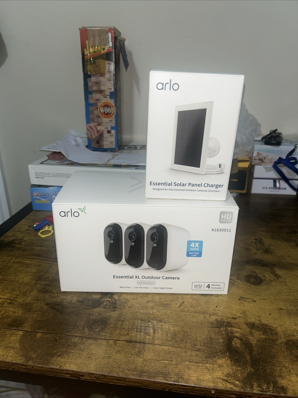 Arlo Essential XL 2nd Gen 3-Camera Security System + Solar Panel Charger
