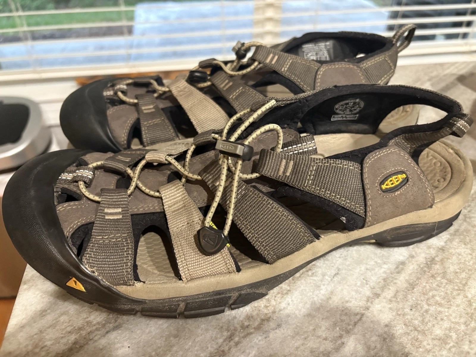 Men's Keen Newport H2 Sandals Sz 14 Brown Closed Toe Waterproof Hiking Beach