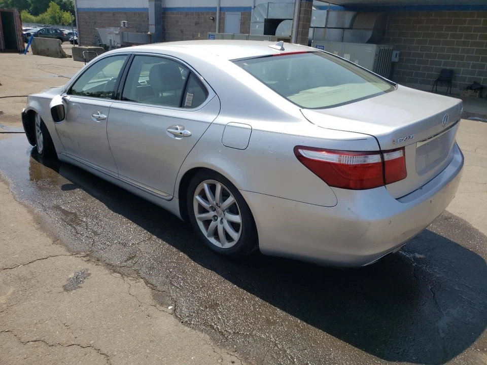 Used Hood fits: 2007 Lexus LS460  Grade A Foto 2 de 4