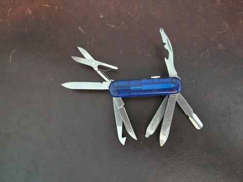 Victorinox Swiss Army 58mm knives SD classic minichamp rambler - Picture 65 of 72