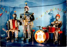 (780) 14-4-2025 -  France - Robots Music (colorised)