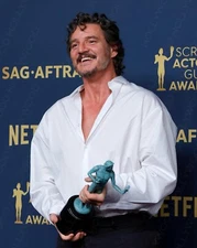 Pedro Pascal 8x10 Photo WM