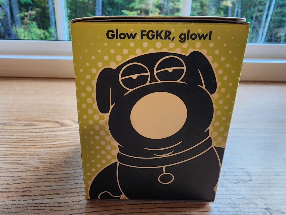 Kidrobot x Family Guy 2011 SDCC Exclusive Glow in the Dark Brian 1/400 3" Figure - Image 2 of 2