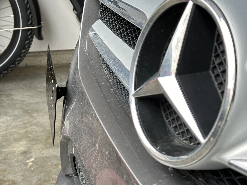 Soporte de montaje de matrícula de gancho de remolque para parachoques para Mercedes-Benz Clase B 2015-2018 Foto 4 de 4