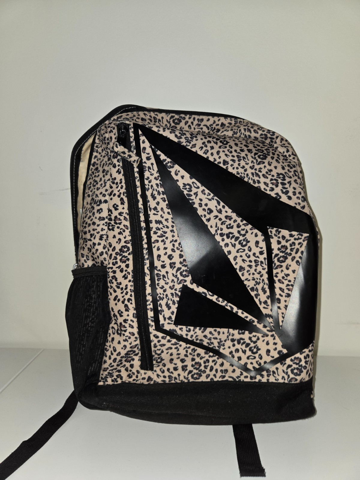 Women's Volcom Chic backpack with leopard print a… - image 1