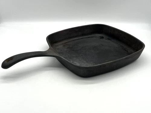 Vintage GRISWOLD 55B Cast Iron Square Skillet (9 1/2”) Small Block Logo