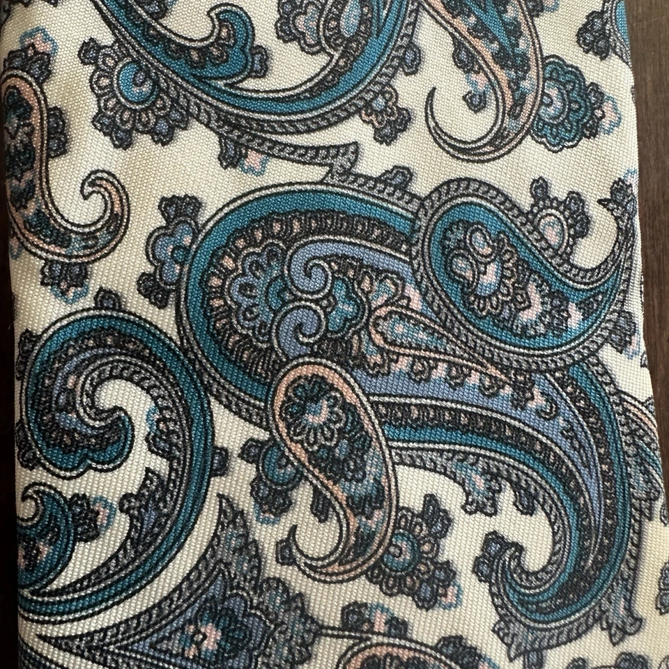 Lote De 3 Corbatas De Colección Para Hombre Seda Cachemira Y Rayas Hunters Bay Usadas En Excelente Condición Foto 4 de 4