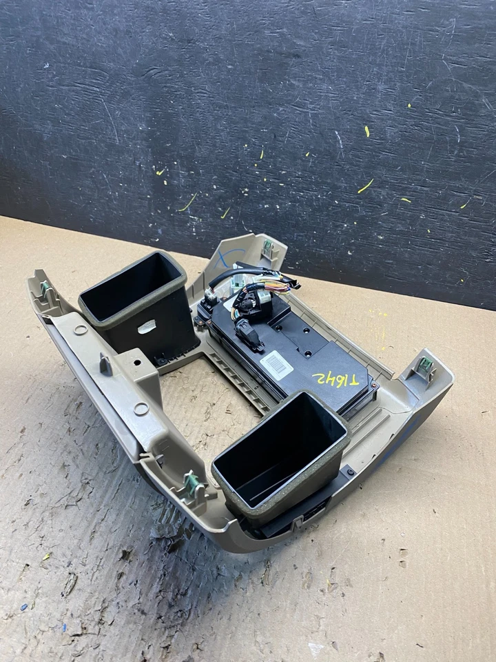 2005-2008 Nissan Pathfinder Radio A/C Heat Temperature Climate Control t1642 DG - Image 4 of 4