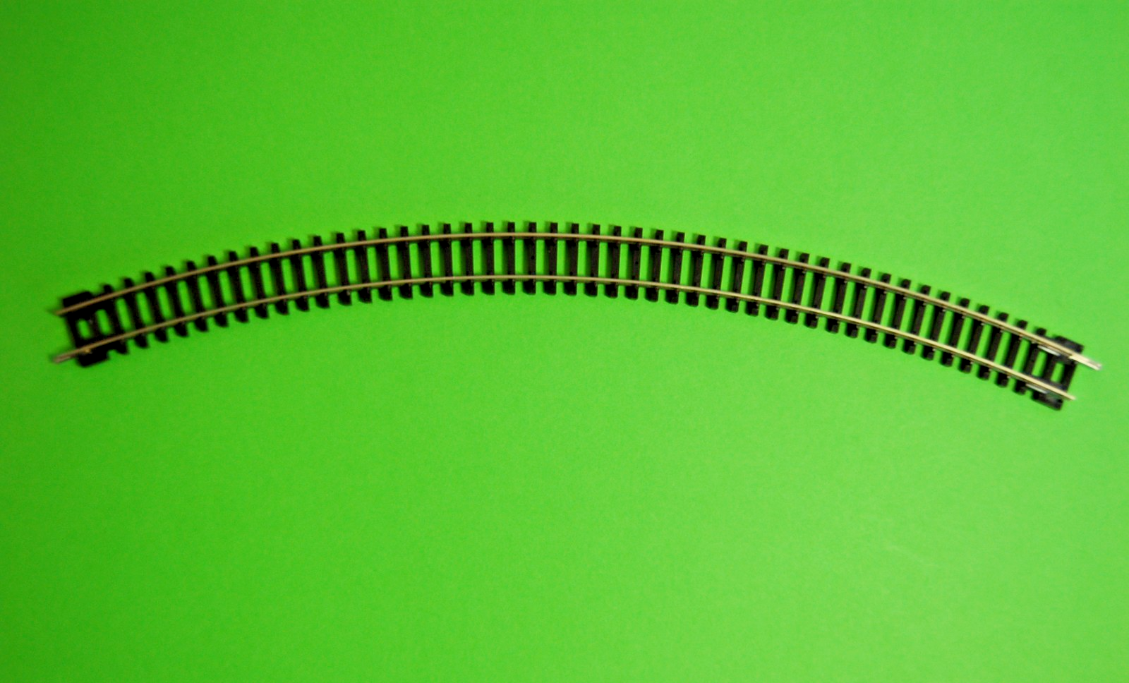 PECO ST-17 N GAUGE 3rd RADIUS DOUBLE CURVE