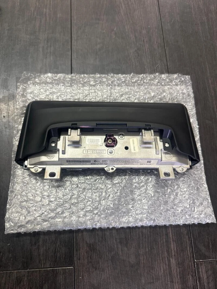 2012-2015 BMW 320i 328i M3 M4 428i 430i Dash 8.8" Display Screen Navigation Used - Image 2 of 2