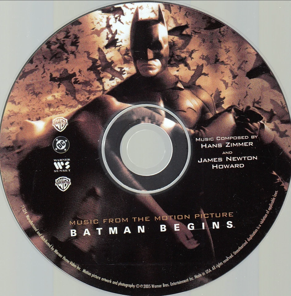 BATMAN BEGINS Christopher Nolan 2 x DVD + 1 x CD + Book + Postcards Deluxe - Image 4 of 4