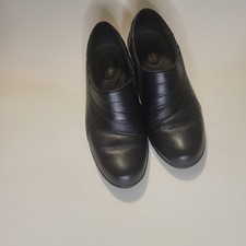 Women's Clark BLACK Leather Bendable Comfort/Casual Shoes Size 7M