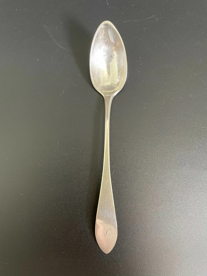 Bonita cucharadita alemana Kassel del siglo XVIII de plata 5-13/16" con monograma 15 g Foto 3 de 4