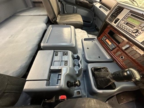 Hino 3241 700 8x4 Sleeper Cab Steel Tipper - Picture 10 of 20