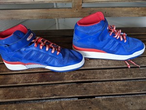 adidas classic basketball shoes