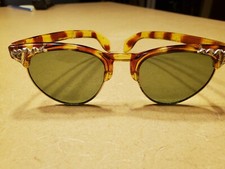 Cat-Eyes Rhinestone Sunglasses