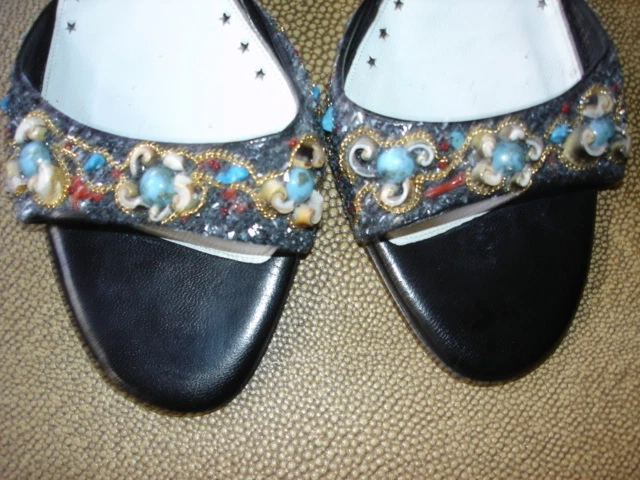 Hollywould 8 1/2 B black 2 1/4 inch sandals seashells++ - Image 2 of 4